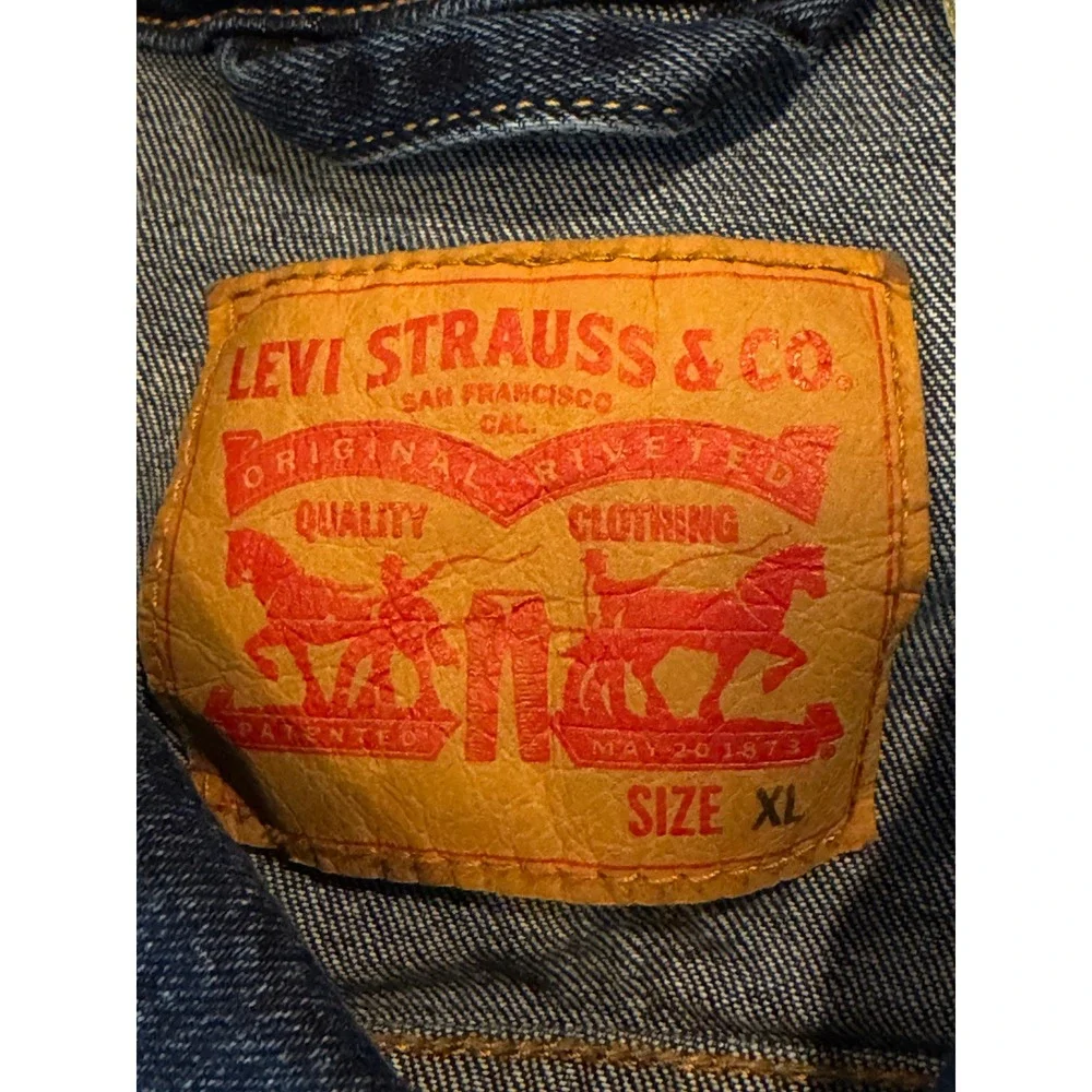 Levis Denim Jacket Mens XL Blue Trucker Standard Fit Dark Wash Cotton 72334-1044